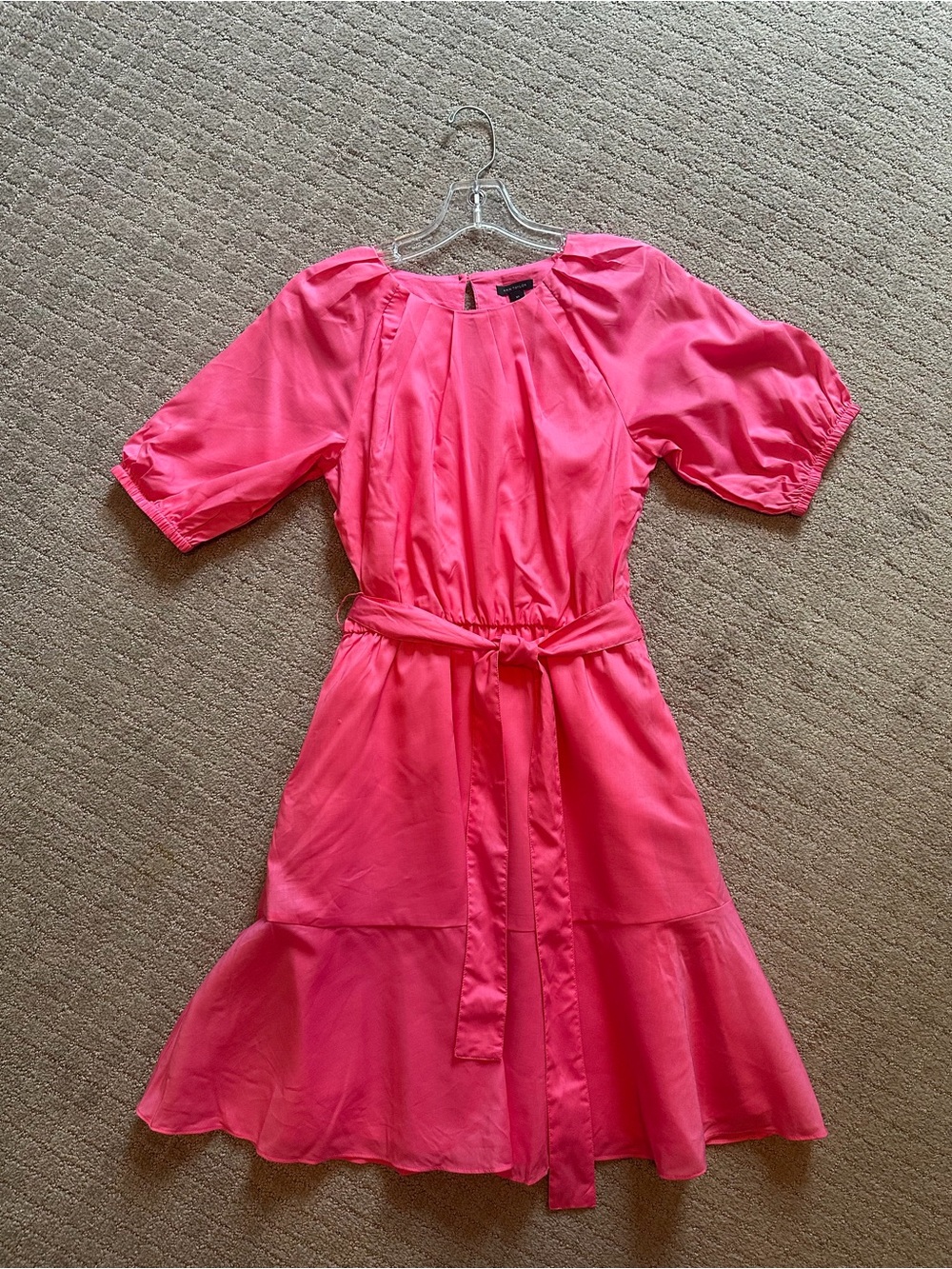 NWT Ann Taylor bright Pink Belted Puff-Sleeve Dress